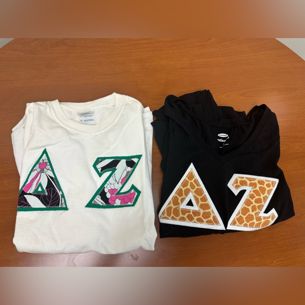 2 Long Sleeve Delta Zeta DZ Size M Letter Shirts